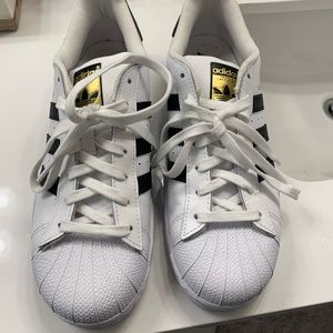 Adidas Superstar Sneakers